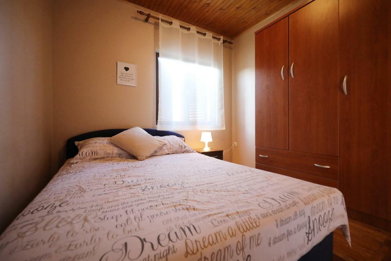 Apartamento Leona Sukošan Exterior foto