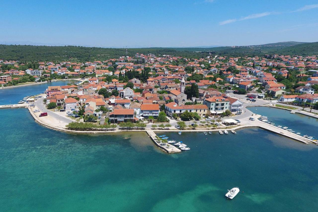 Apartamento Leona Sukošan Exterior foto