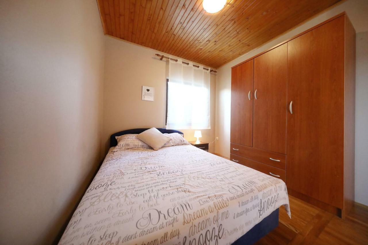 Apartamento Leona Sukošan Exterior foto