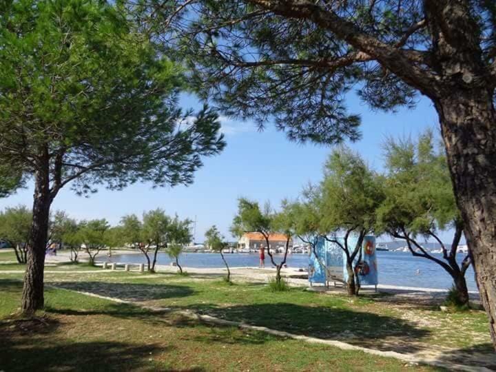 Apartamento Leona Sukošan Exterior foto